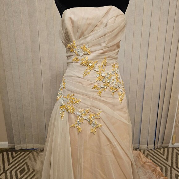 The Anjolique Wedding dress Champagne in 8 NWT - Picture 2 of 10